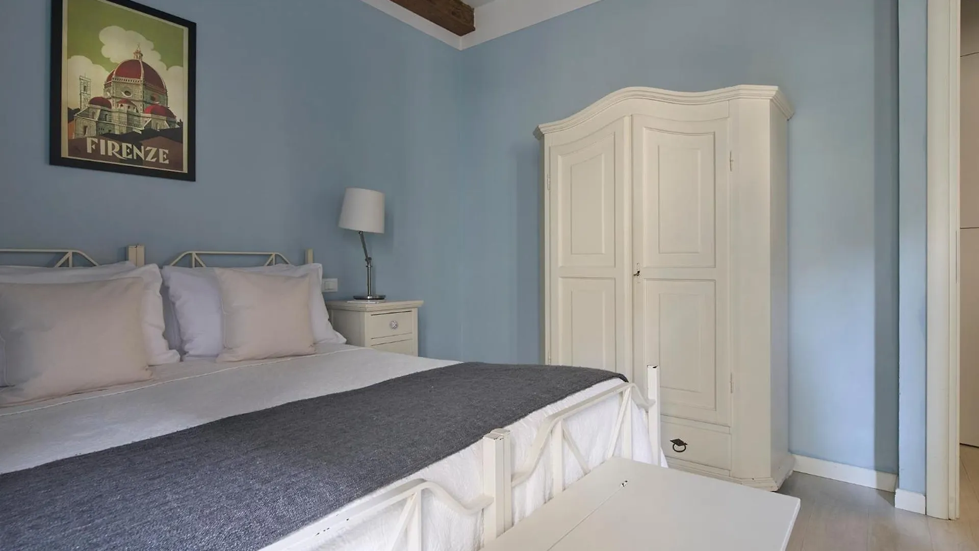 Panicale Blue Historic 1Br Stay Near Medici Chapels & Mercato Centrale Florenz 0*,  Italien