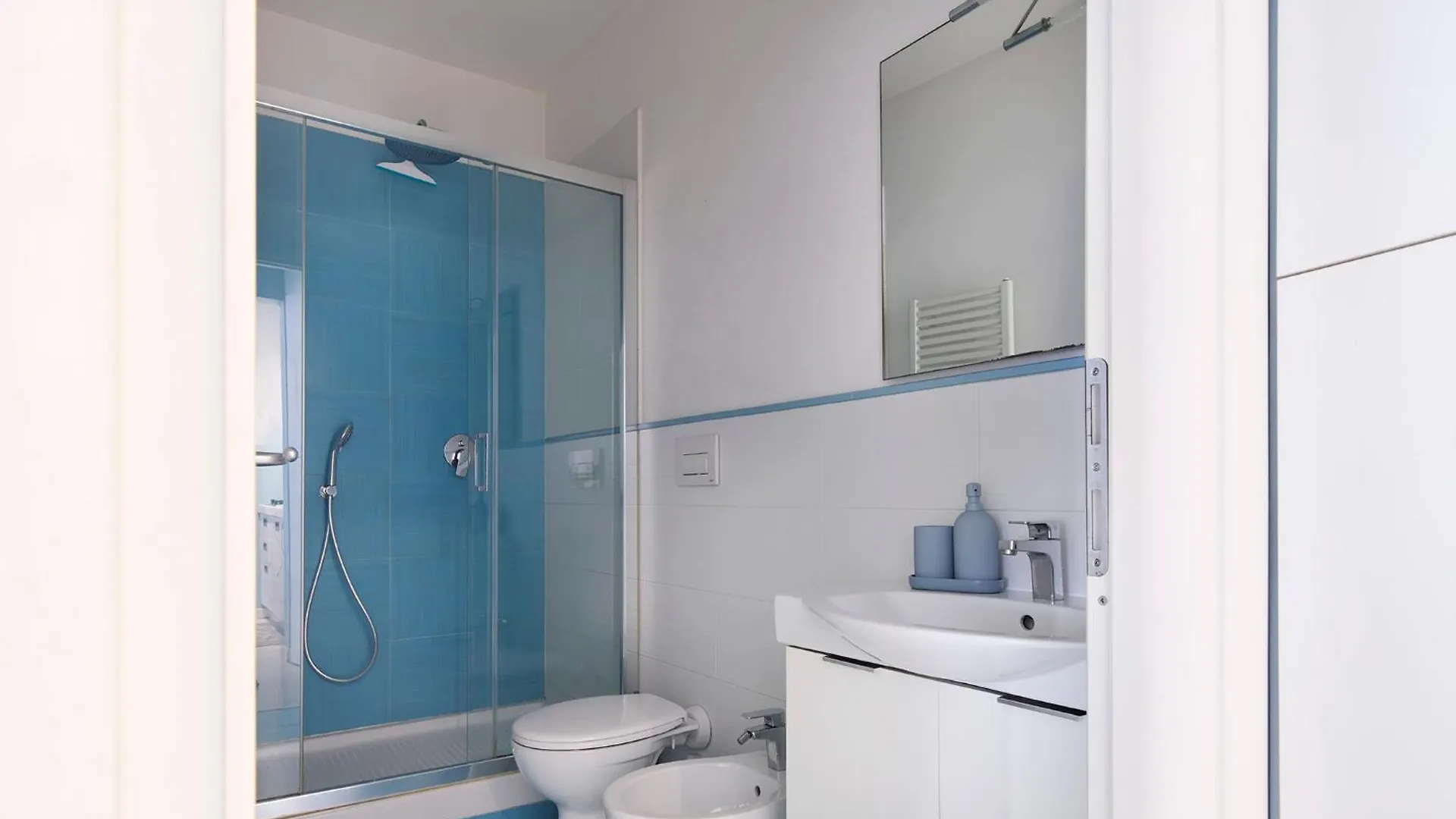 Panicale Blue Historic 1Br Stay Near Medici Chapels & Mercato Centrale Florence 0*,  Italy